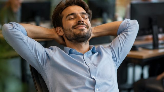 Boost Workplace Happiness with Short Breaks: Discover the Benefits