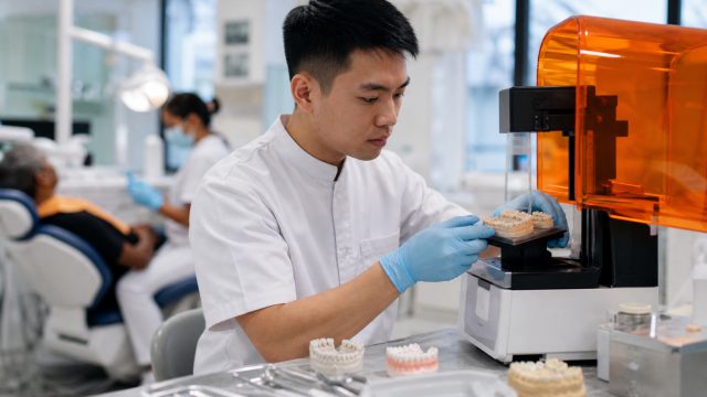 Young Engineer Uses 3D Printing to Transform Dental Care for the Underserved